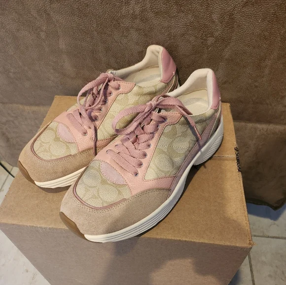 Coach Tech Runner Pink Beige Signature Lace Up Sneakers Size 10 - Picture 2 of 7